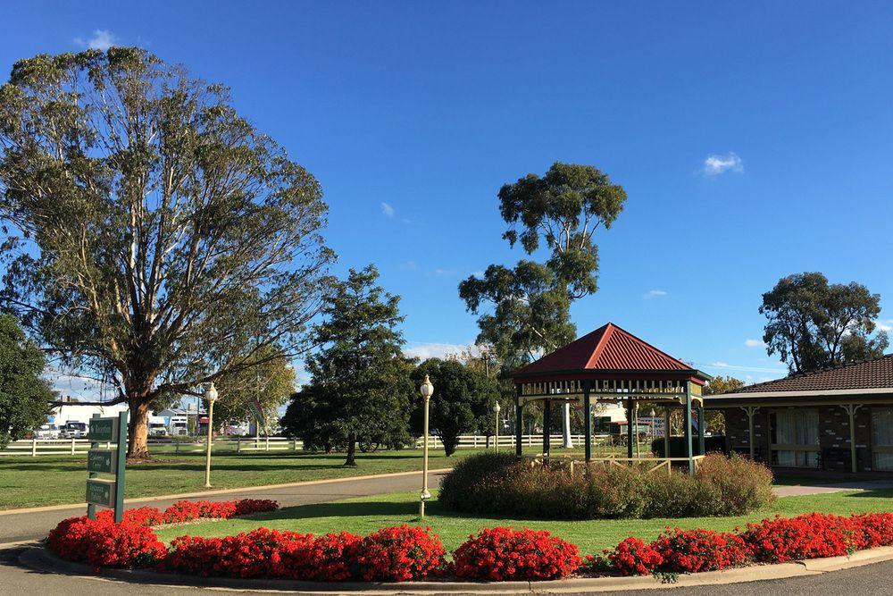 Quality Inn Carriage House Wagga Wagga Bagian luar foto