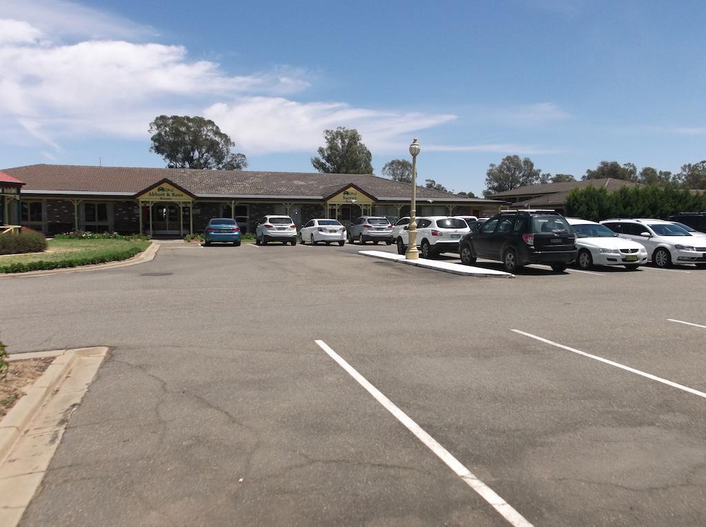 Quality Inn Carriage House Wagga Wagga Bagian luar foto