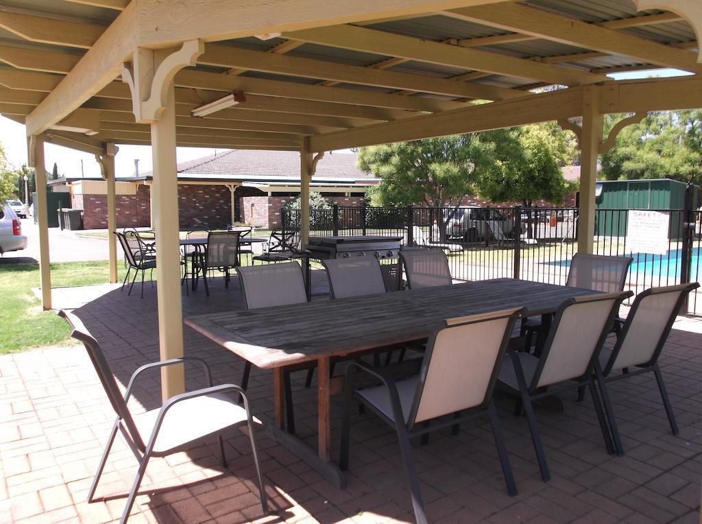 Quality Inn Carriage House Wagga Wagga Bagian luar foto
