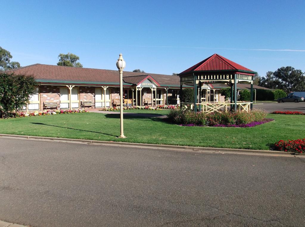 Quality Inn Carriage House Wagga Wagga Bagian luar foto