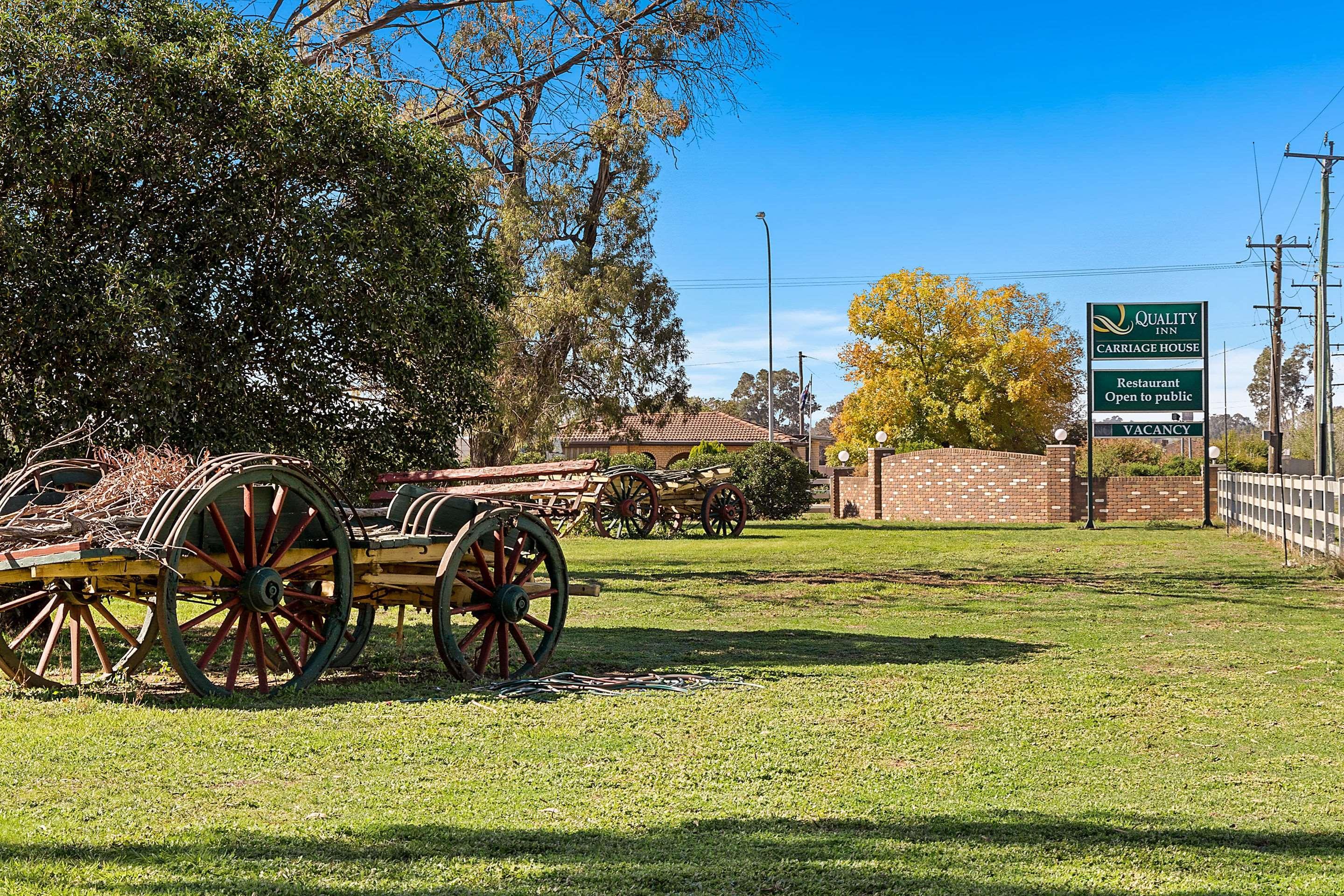 Quality Inn Carriage House Wagga Wagga Bagian luar foto