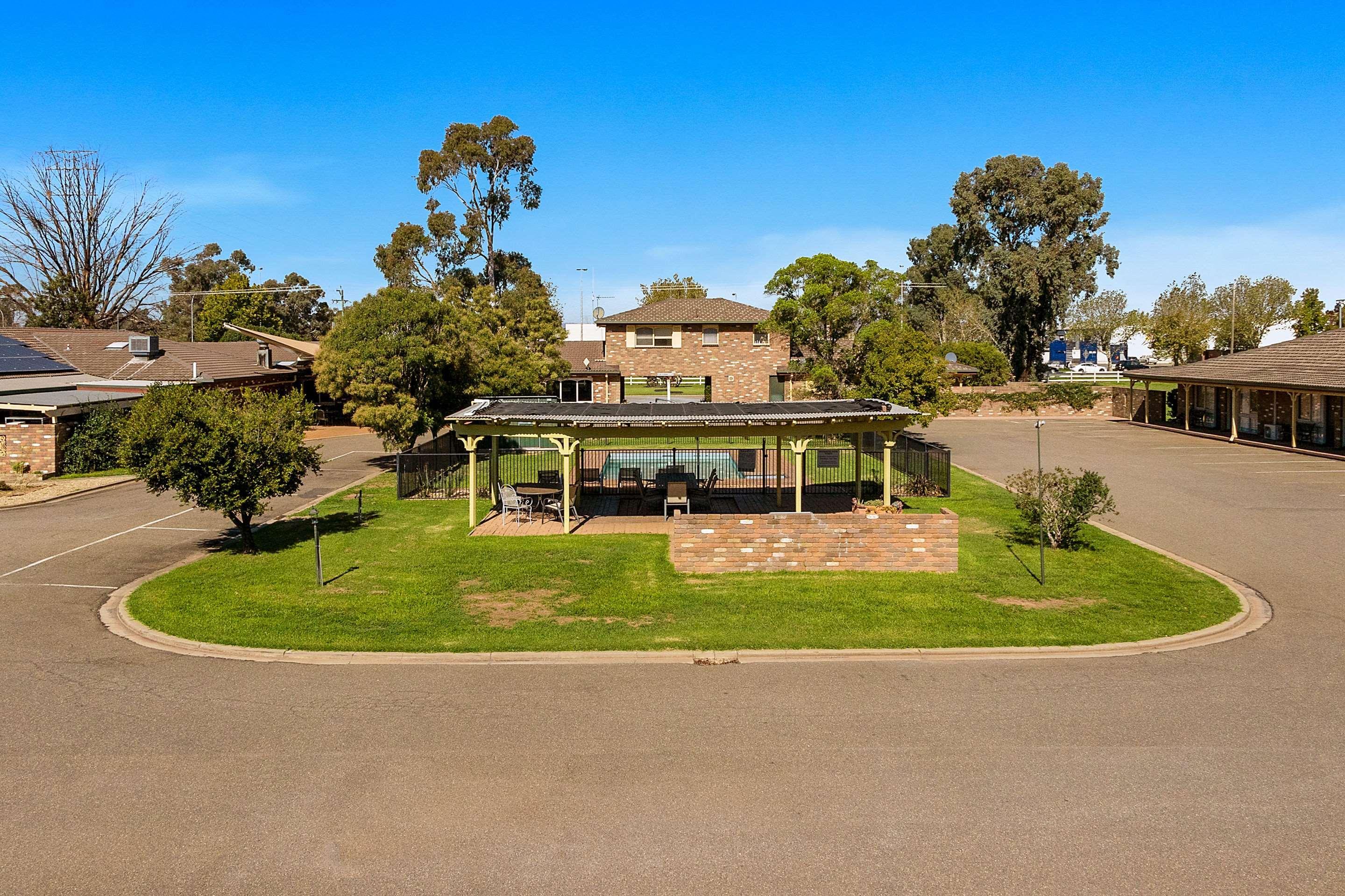 Quality Inn Carriage House Wagga Wagga Bagian luar foto