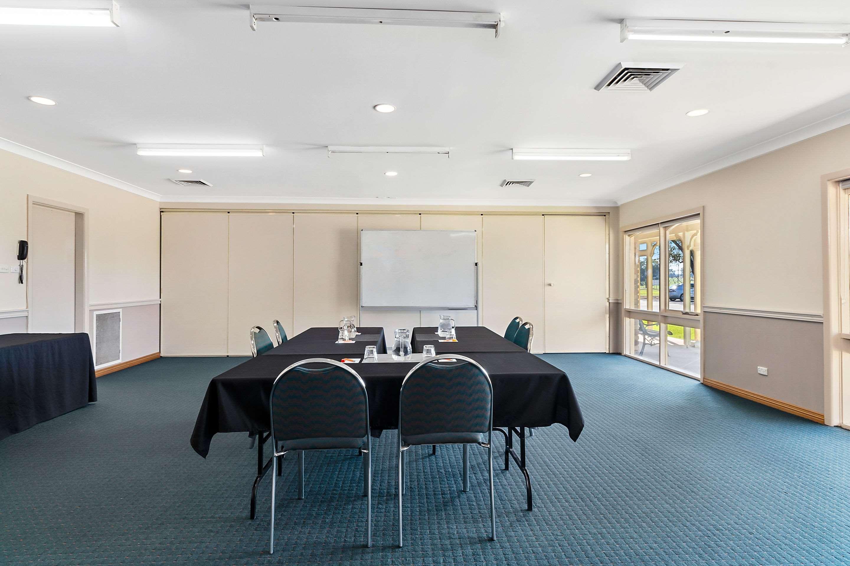 Quality Inn Carriage House Wagga Wagga Bagian luar foto