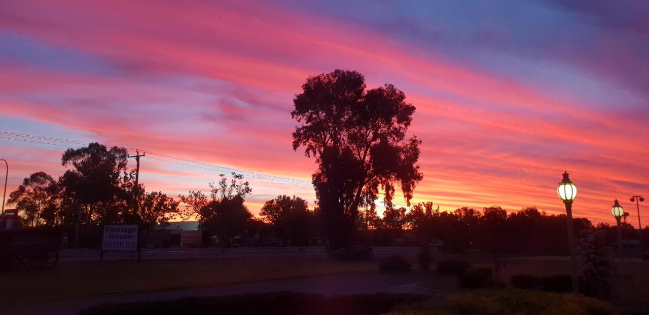 Quality Inn Carriage House Wagga Wagga Bagian luar foto