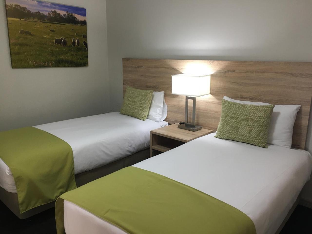 Quality Inn Carriage House Wagga Wagga Bagian luar foto
