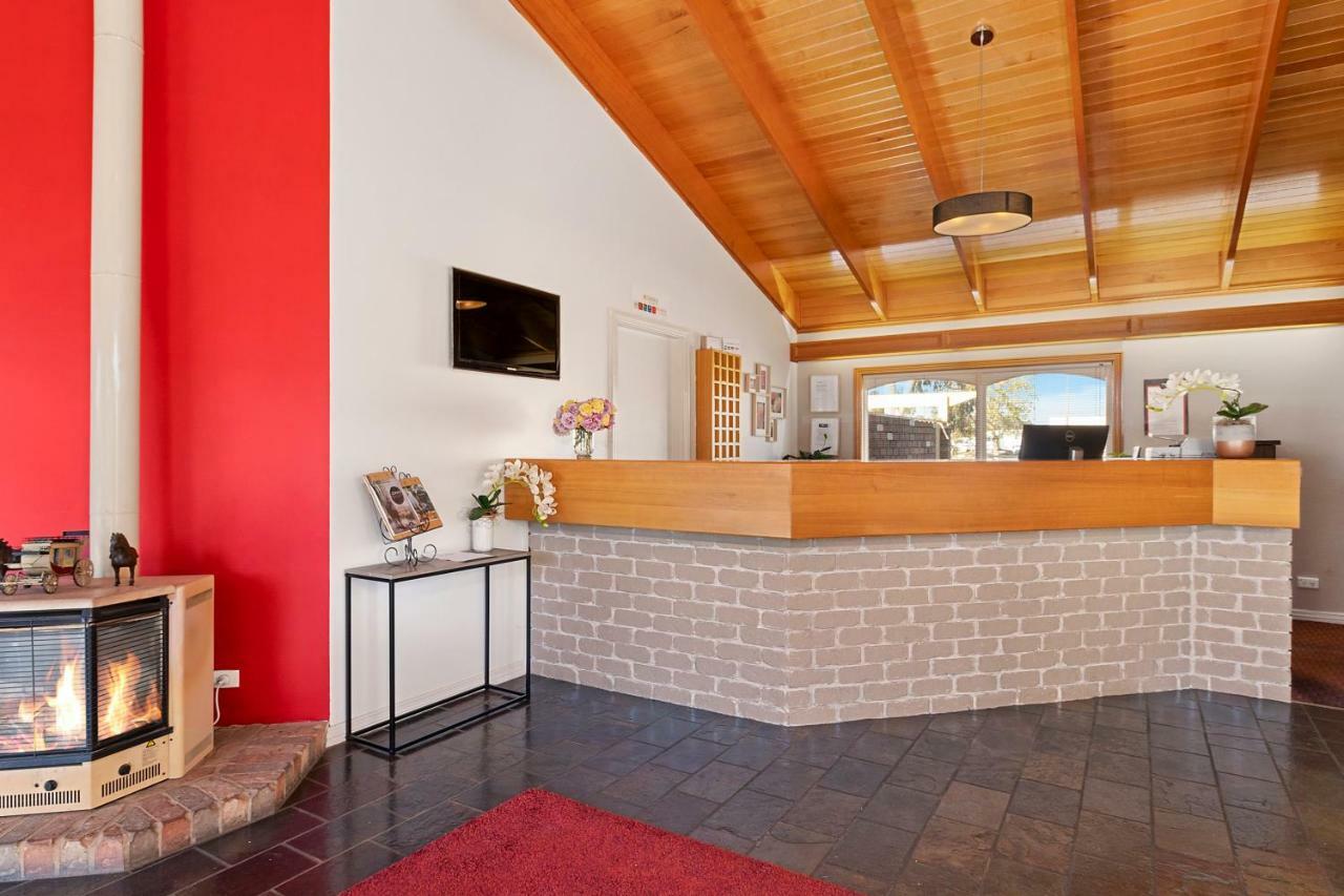 Quality Inn Carriage House Wagga Wagga Bagian luar foto